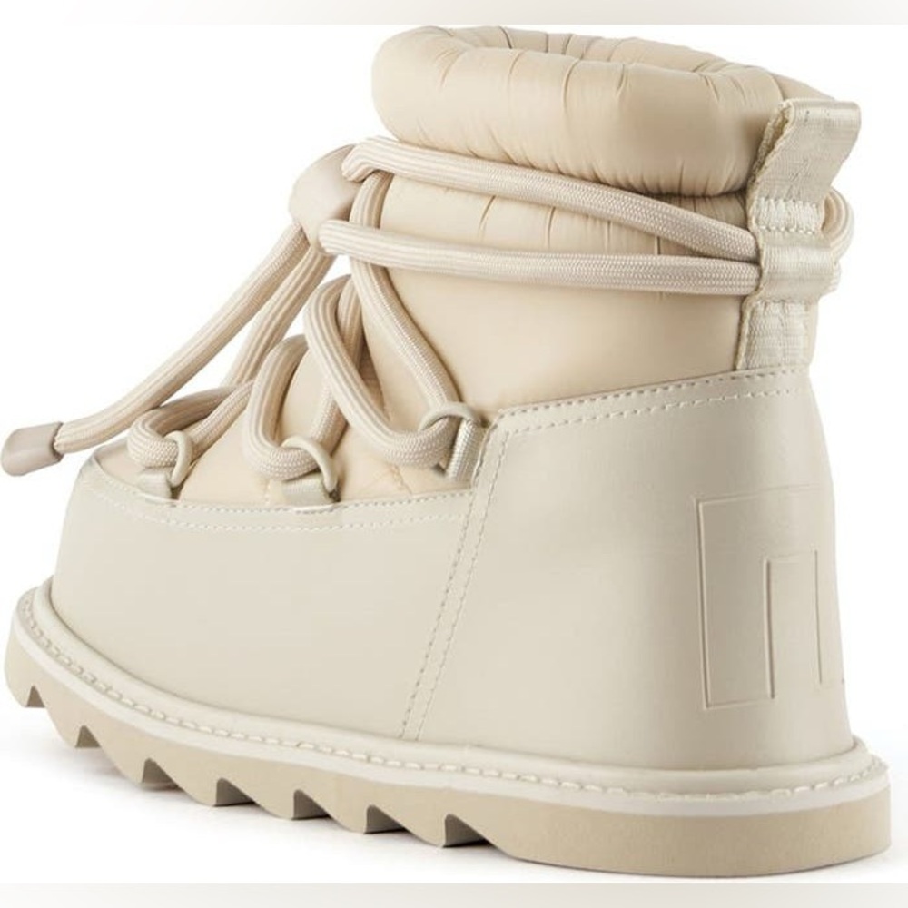 United Nude Natural Zembla Artic Platform Boot Cream Winter Boots size 38 (7/8)